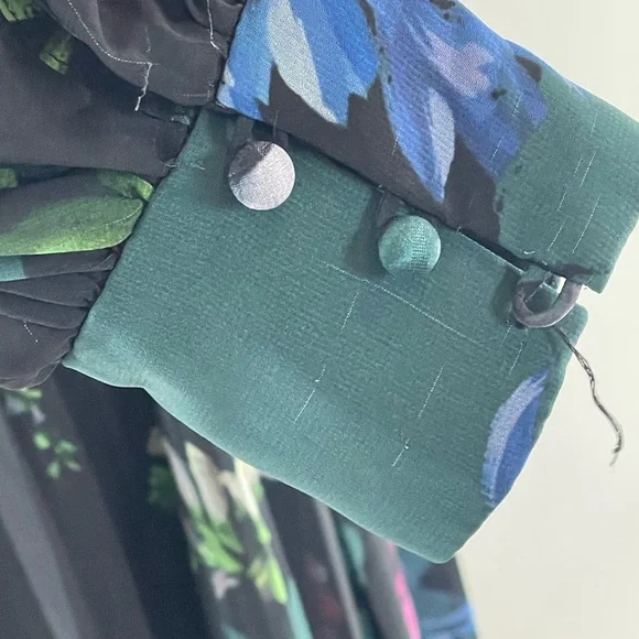 Badgley Mischka Pleated Gown, 8 - Picture 12 of 16